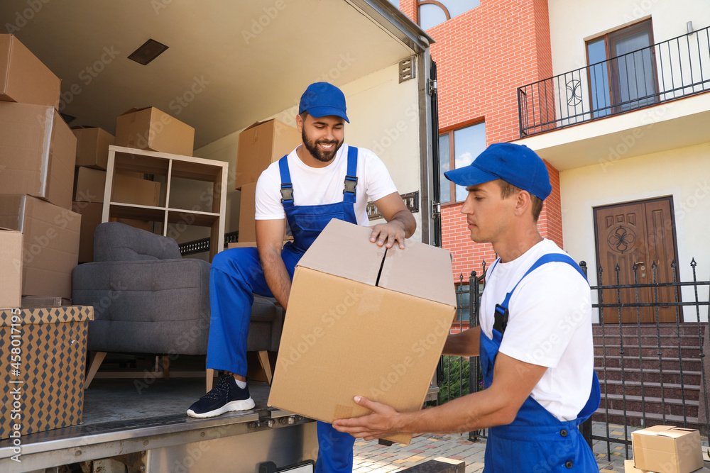 Gridline Movers team at work, image 3